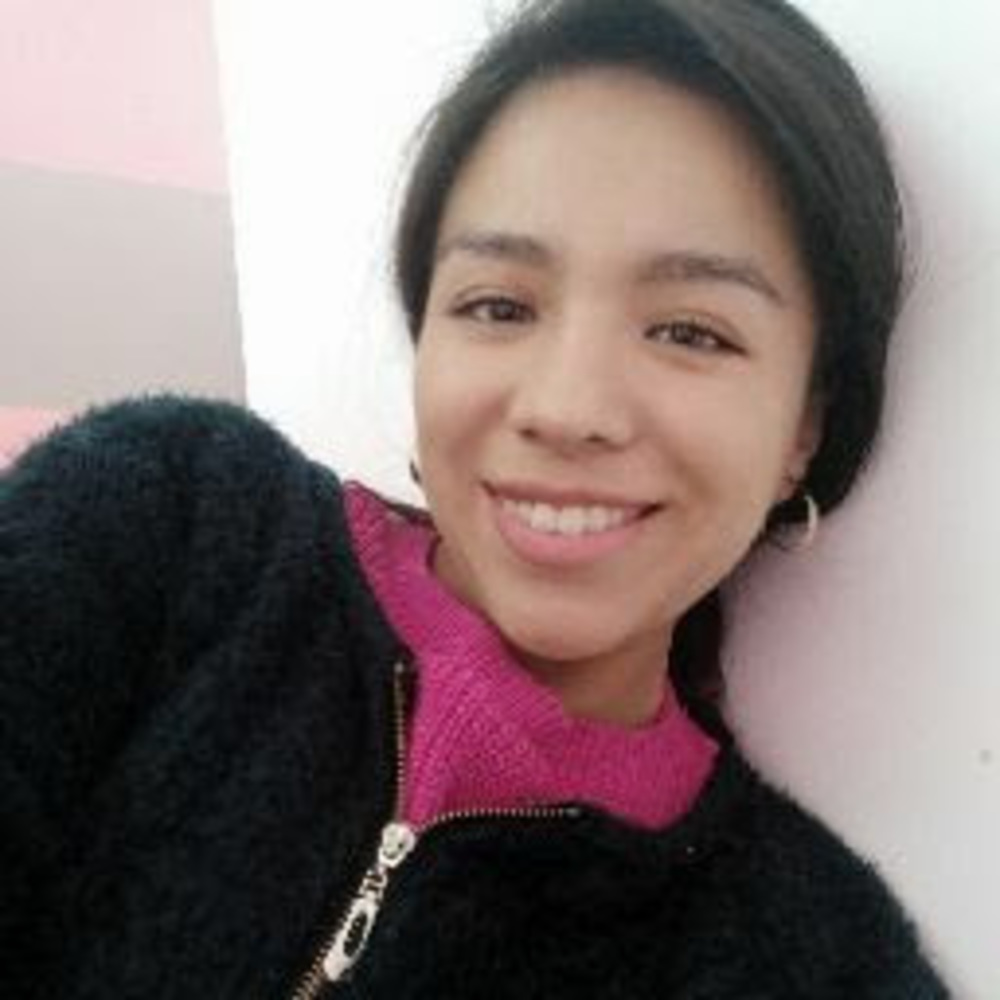 Meet your Posher, Priscila